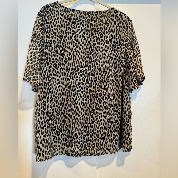 Retrology leopard short sleeve blouse size 2X - Picture 2 of 8